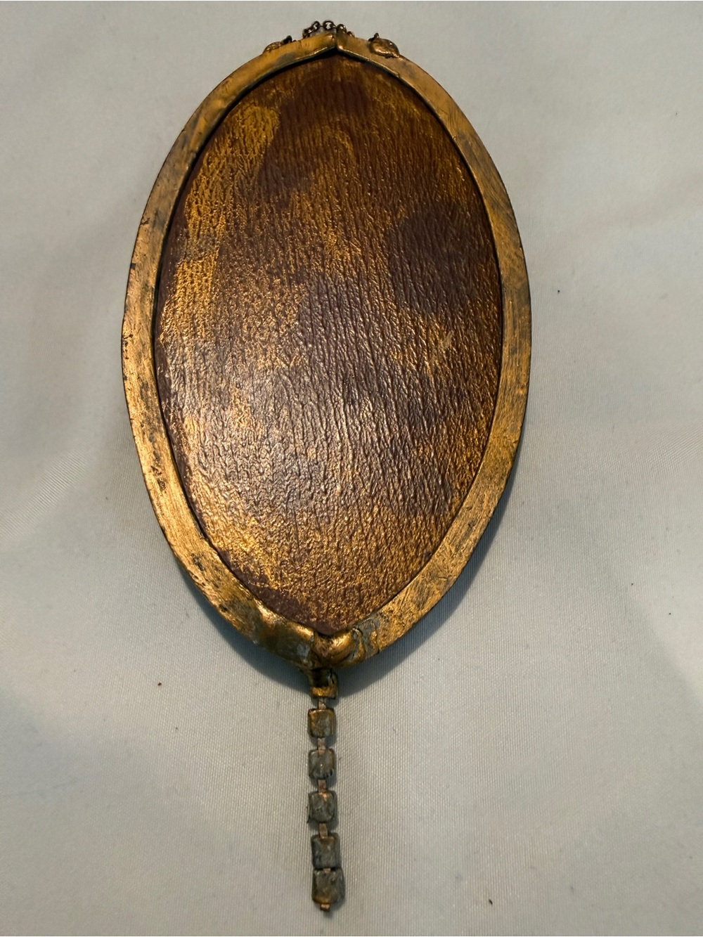 Ornate Vintage Oval Hand or Wall Mount Mirror in Gold, rare & collectible - Picture 4 of 4